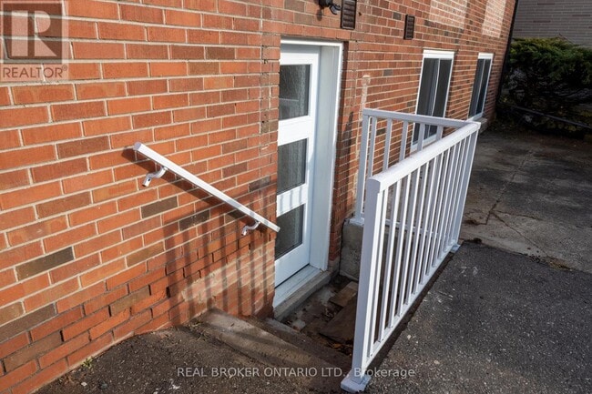 Photo du bâtiment - 685 Emerson Ave