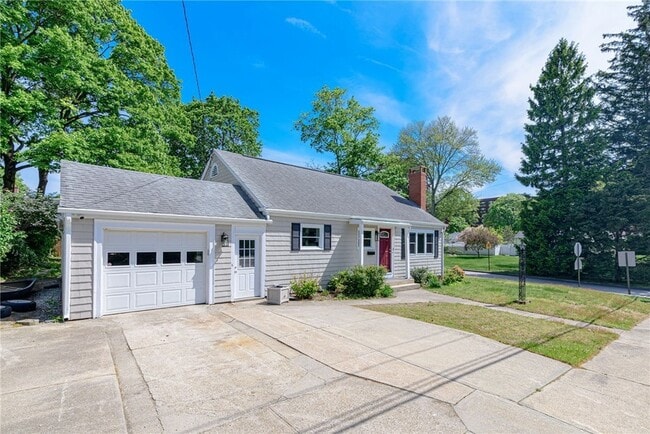 Photo - 76 Crossland Rd House