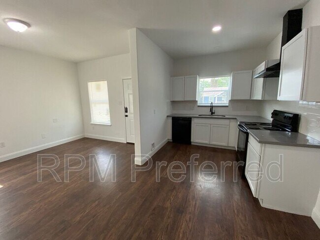 Foto del edificio - 9834 Racine St