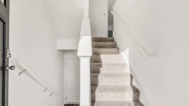 Entry - 6550 Linden Trl