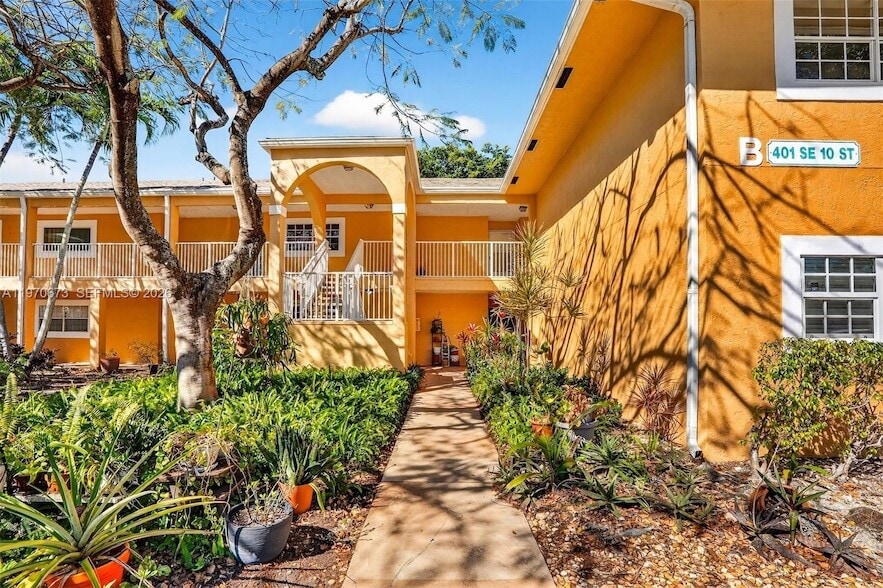 Photo - 401 SE 10th Street Unit B207