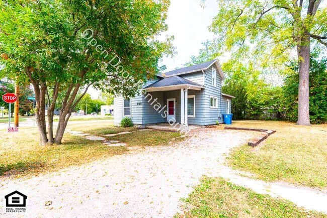 Foto del edificio - 360 W 9th St