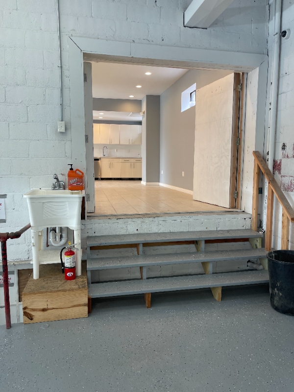 Foto del edificio - 200 W Chestnut Ave