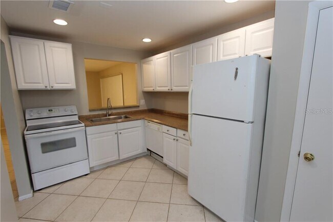 Foto del edificio - 518 Polaris Loop