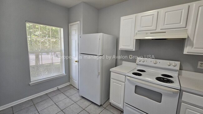 Foto del edificio - 8230 Dames Point Crossing Blvd N