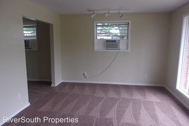 Building Photo - 4 br, 2 bath House - 2002 Airport Thruway