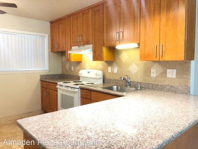 Building Photo - 2445 Rinconada Dr