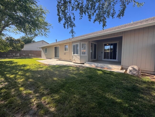 Building Photo - 1070 Ashley Way