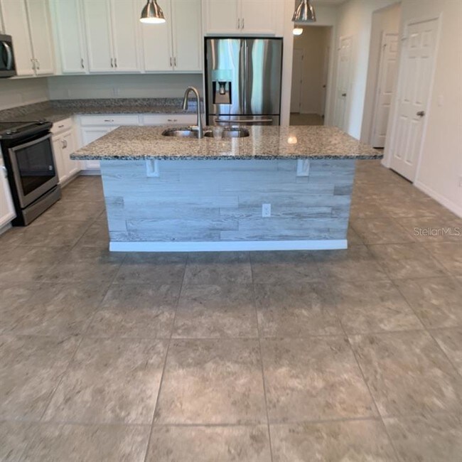 Building Photo - 4043 Cypress Glades Ln