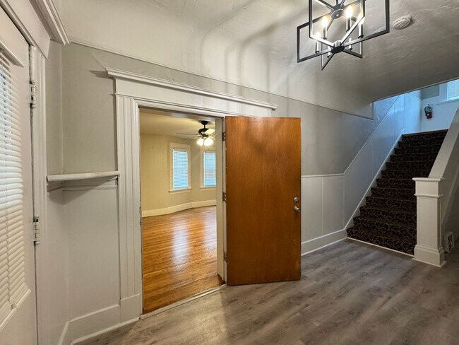 Foto del edificio - 715 18th St