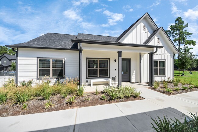 Foto del edificio - 7711 Longmire Rd