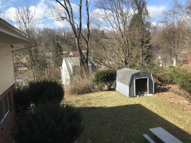 Foto del edificio - 10315 Lindberg Ave