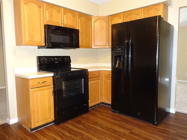 Foto del edificio - 407 Lazy Ln