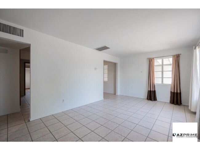 Foto del edificio - Charming 3/1.5 Phoenix House with Spacious...