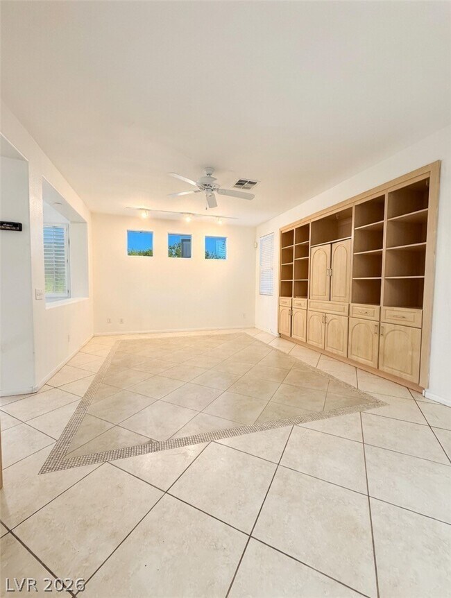 Foto del edificio - 9534 Creswell Ct