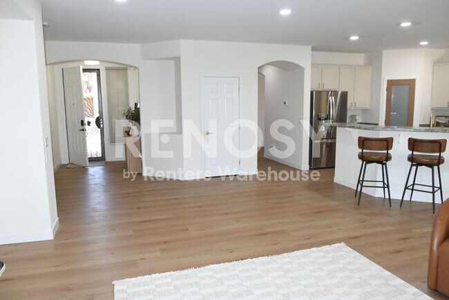 Foto del edificio - 3 Bedroom + Den Home with Pool & Putting Green – Pool Service Included!