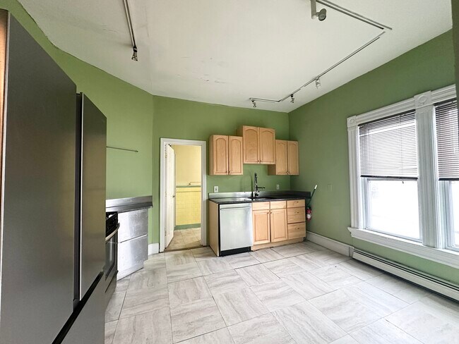 Foto del edificio - 124 Almy St