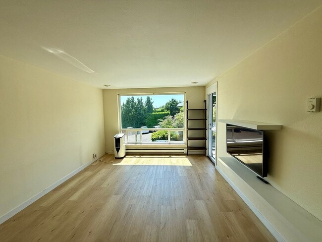 Foto del edificio - Lake Washington waterfront living with lak...