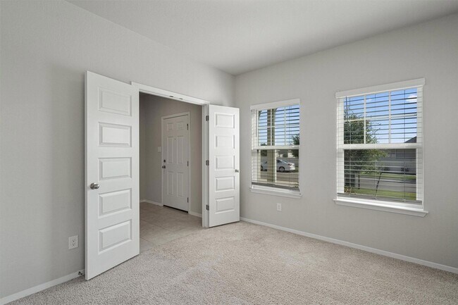 Foto del edificio - 2711 Winding Creek Rd