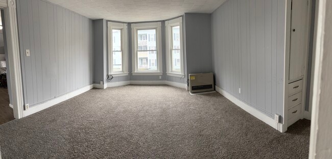 Building Photo - 179 Pine St