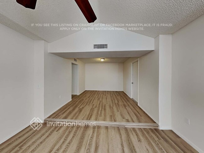 Foto del edificio - 501 N Red Rock St