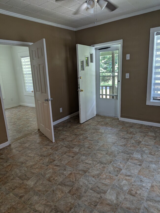 Foto del edificio - 117 Abernathy Ave