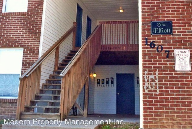 Building Photo - 1607 Alexandria Dr