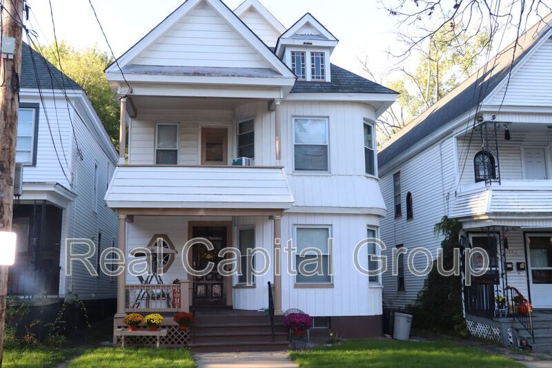 Foto principal - 704 South Ave