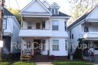 Building Photo - 704 South Ave