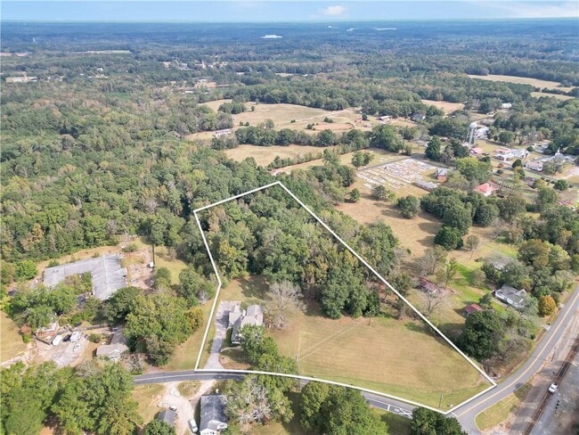 Building Photo - 265 Kudzu St