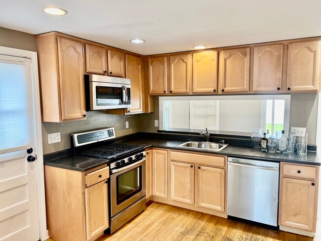 Photo - 49 Union Ave House