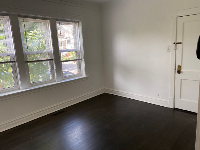 Foto del edificio - 2255 W Shakespeare Ave