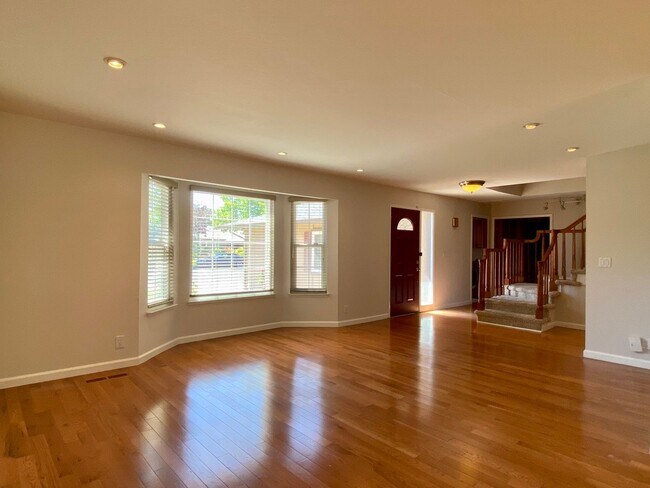 Building Photo - Large updated home located 3.9 Miles from Apple Headquarters, 8.6 miles form Googleplex