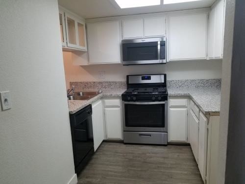 Primary Photo - 760 W Redondo Beach Blvd
