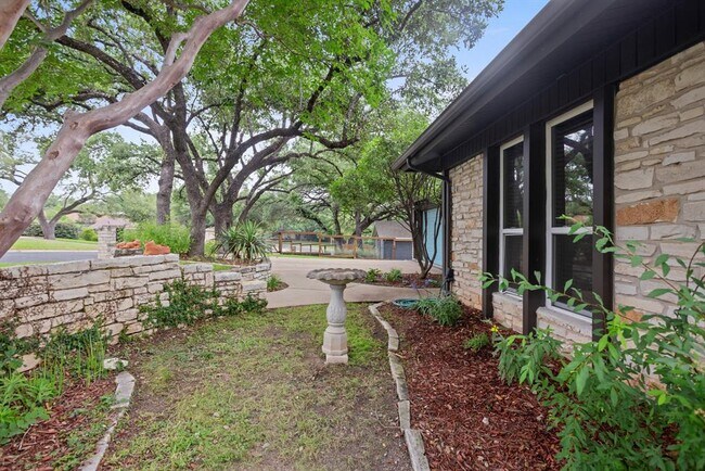 Building Photo - 11505 Circle Bend Dr