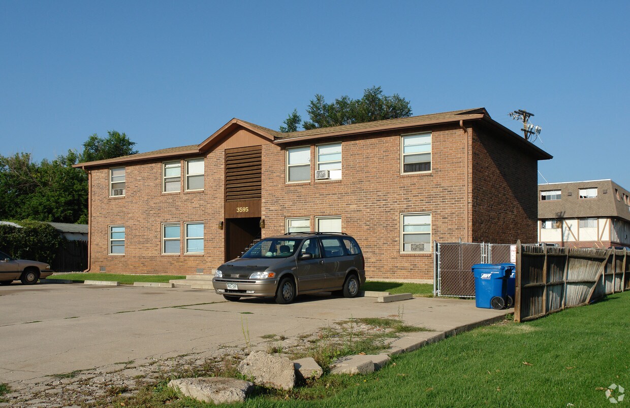 3595 S King St, Sheridan, CO 80236 Apartments in Sheridan, CO