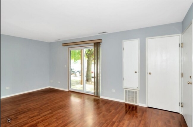 Building Photo - 2250 Abbeywood Dr