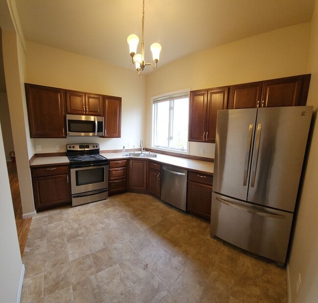 Building Photo - Commerce Duplex