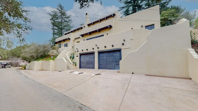 Rodeado de naturaleza, pero cerca de todos - 25648 Timpangos Dr