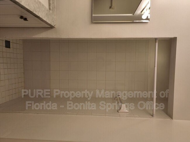 Foto del edificio - 8450 Kingbird Loop