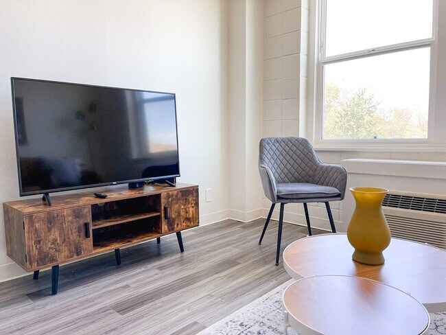 Foto del edificio - 2515 Burnet Ave