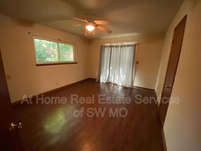 Foto del edificio - 1134 S Pennsylvania Ave