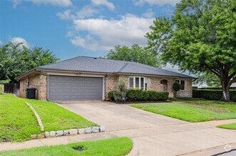 Building Photo - 717 Huntwich Dr