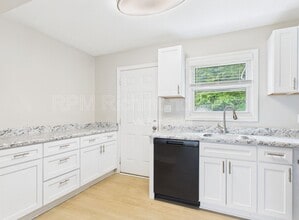 Building Photo - 2701 Midlothian Tpke