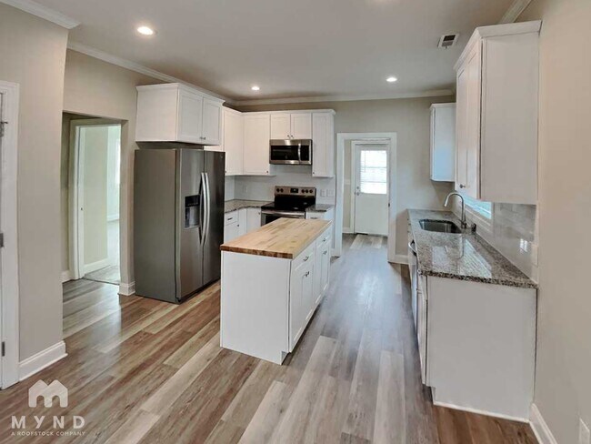 Foto del edificio - 2112 Middale St