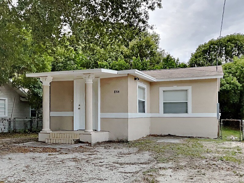 Primary Photo - 8514 N Otis Ave