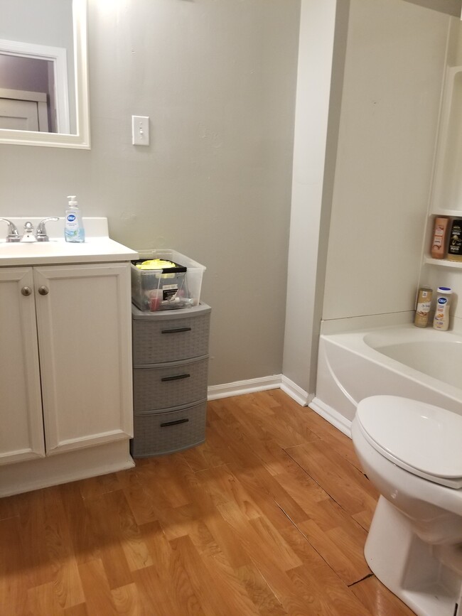Bathroom - 1140 Franklin Ave