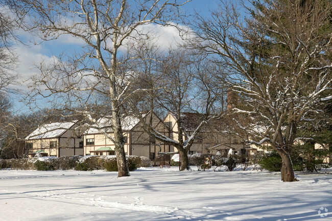 Building Photo - Cherry Valley