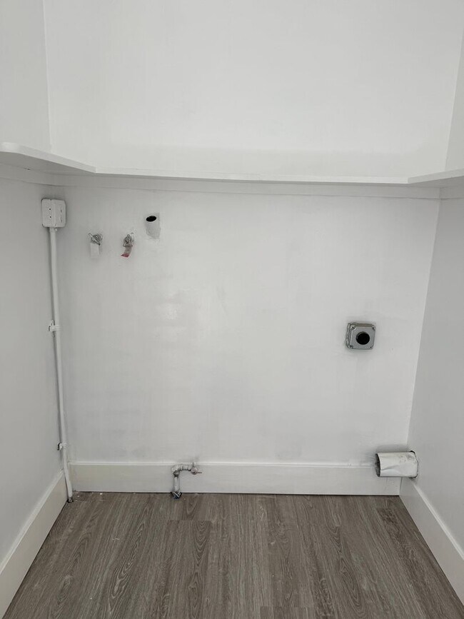 Foto del edificio - Van Nuys, 2br -1ba HOME