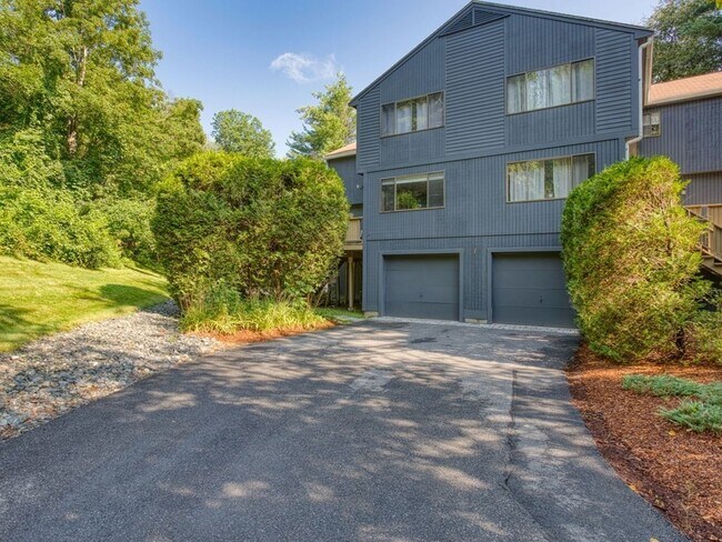 Foto del edificio - 7 Treetop Park